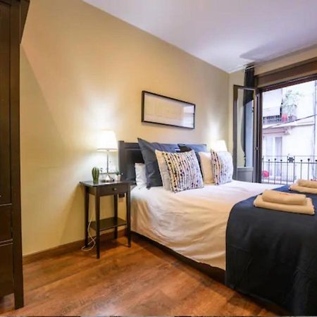 Ramblasrentals Cozy Renovated 2Br With Balcony Lift 20M Rambla - Parking - Wifi Barcelona Exteriör bild