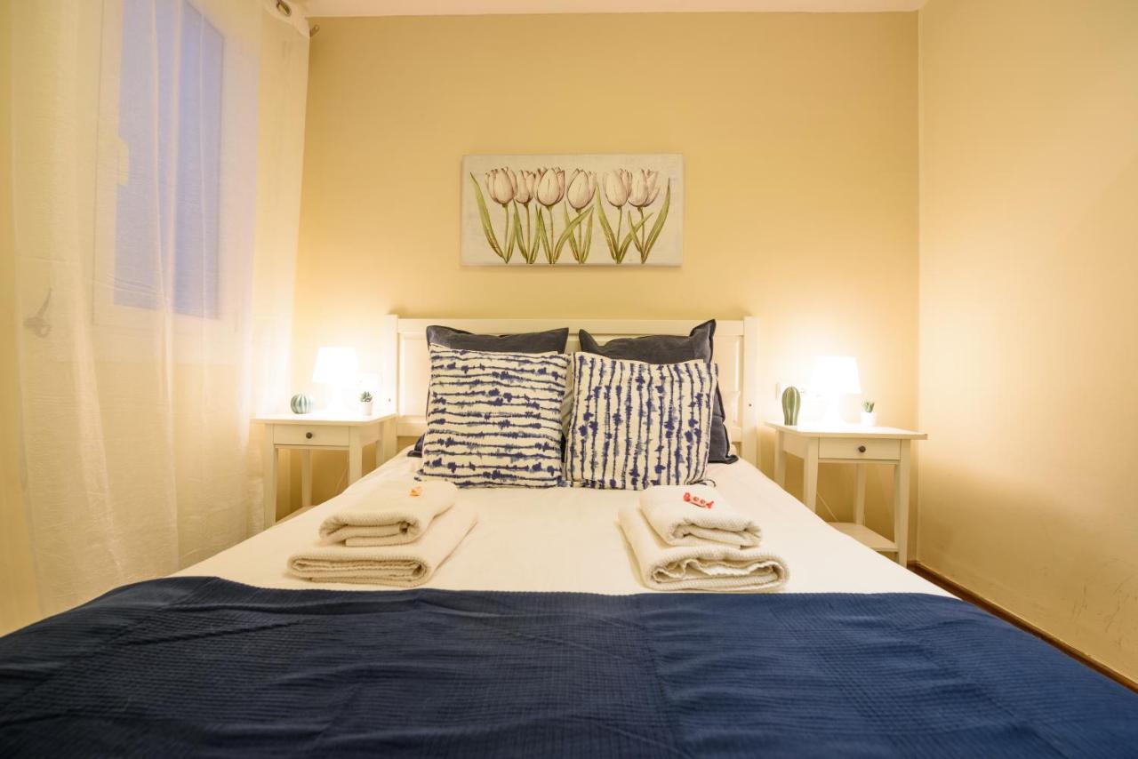 Ramblasrentals Cozy Renovated 2Br With Balcony Lift 20M Rambla - Parking - Wifi Barcelona Exteriör bild