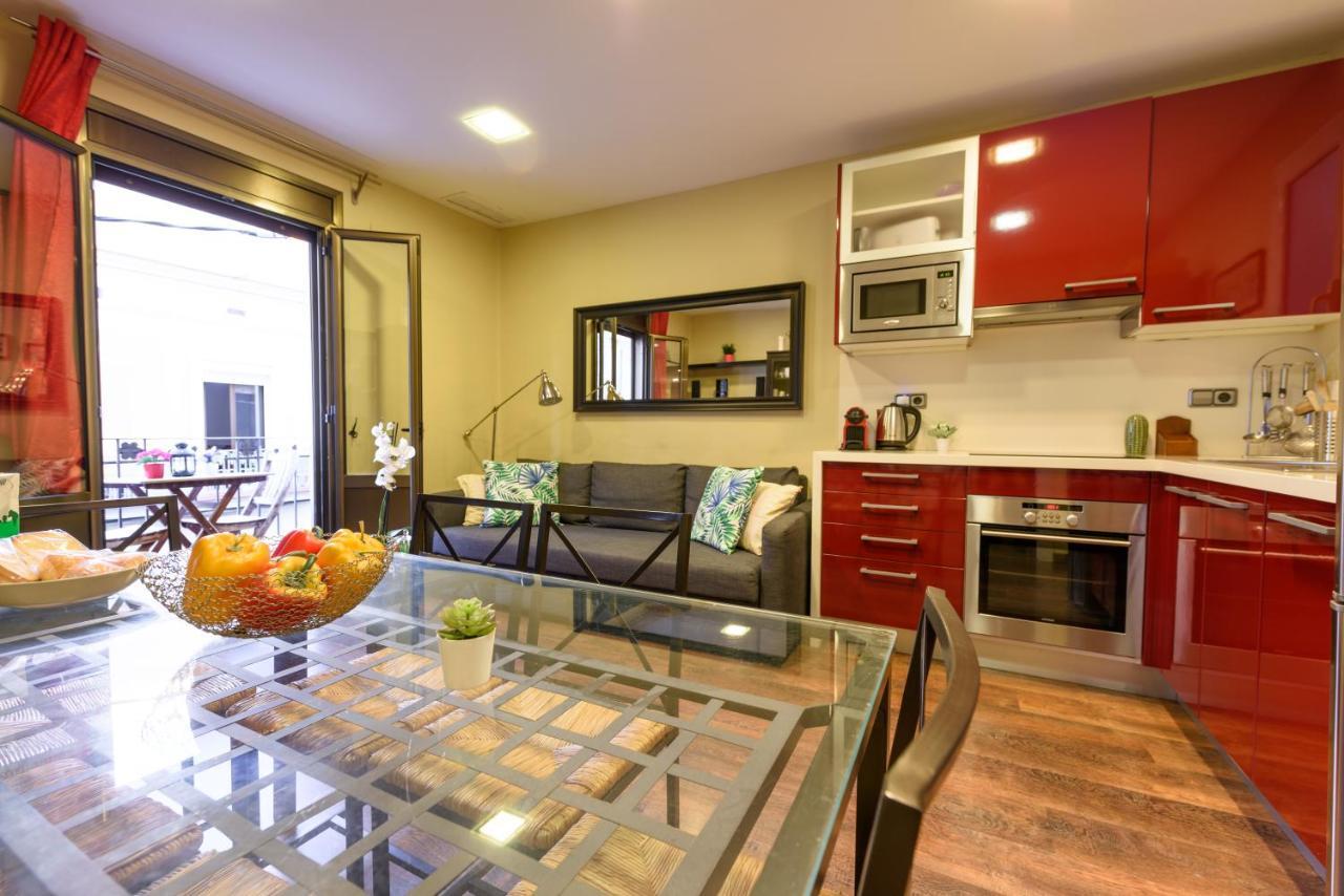 Ramblasrentals Cozy Renovated 2Br With Balcony Lift 20M Rambla - Parking - Wifi Barcelona Exteriör bild