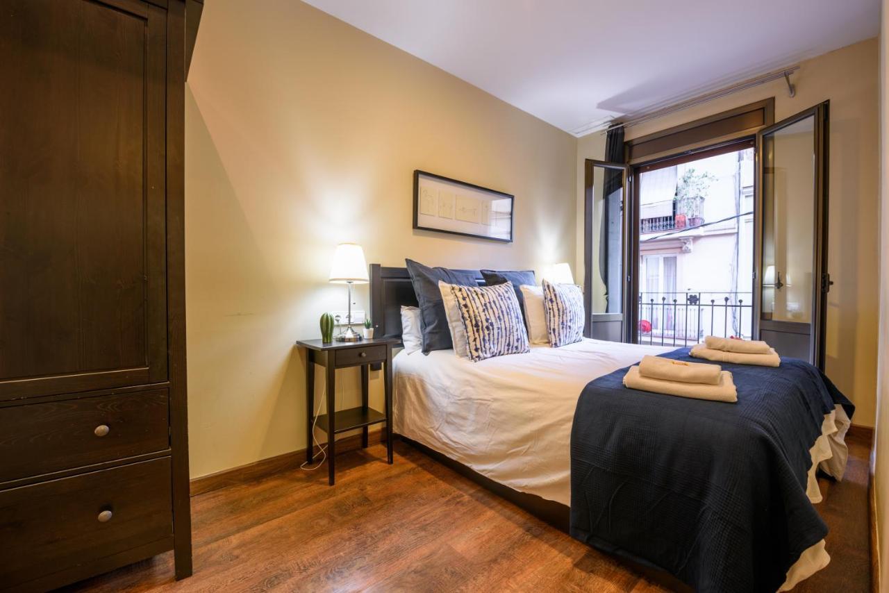 Ramblasrentals Cozy Renovated 2Br With Balcony Lift 20M Rambla - Parking - Wifi Barcelona Exteriör bild