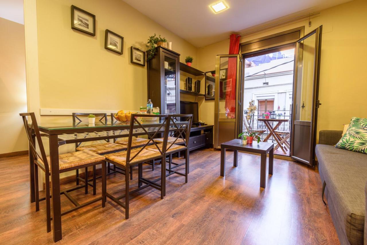 Ramblasrentals Cozy Renovated 2Br With Balcony Lift 20M Rambla - Parking - Wifi Barcelona Exteriör bild
