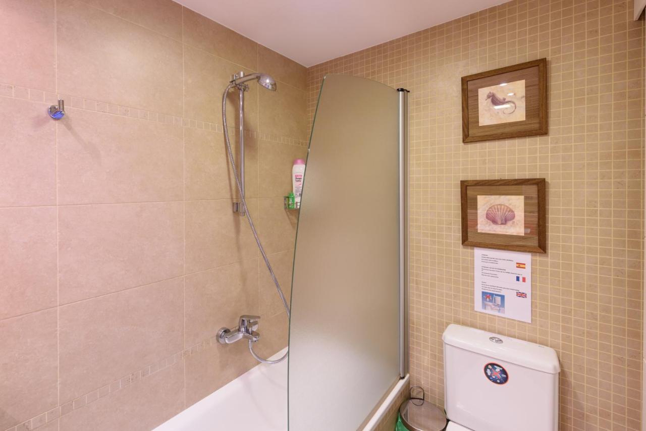 Ramblasrentals Cozy Renovated 2Br With Balcony Lift 20M Rambla - Parking - Wifi Barcelona Exteriör bild