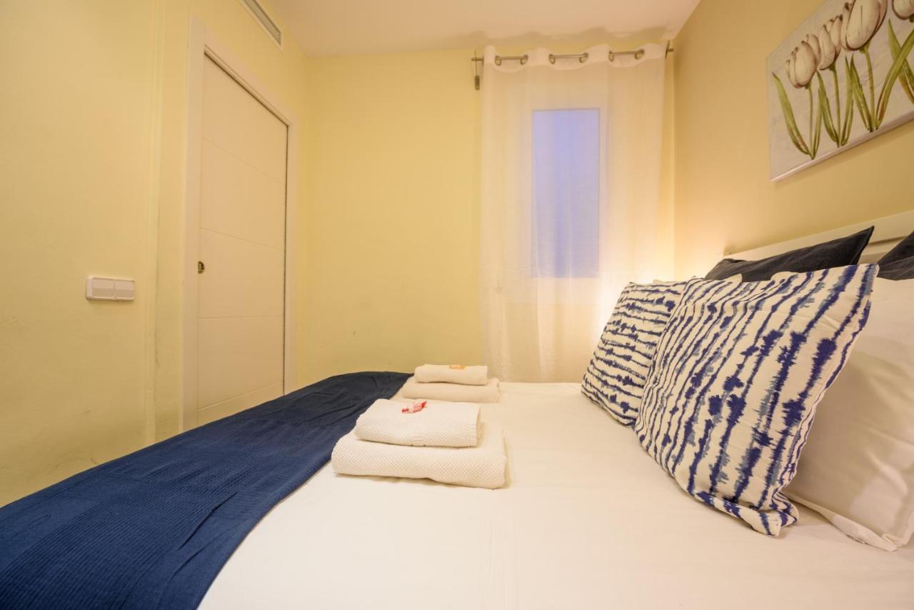 Ramblasrentals Cozy Renovated 2Br With Balcony Lift 20M Rambla - Parking - Wifi Barcelona Exteriör bild